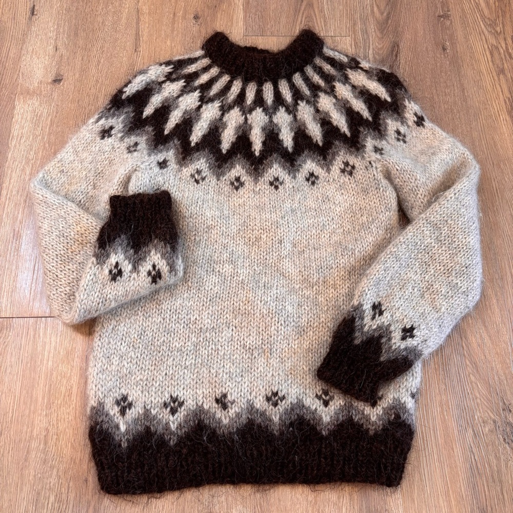Fair Isle Icelandic Sweater. Authentic. All wool.